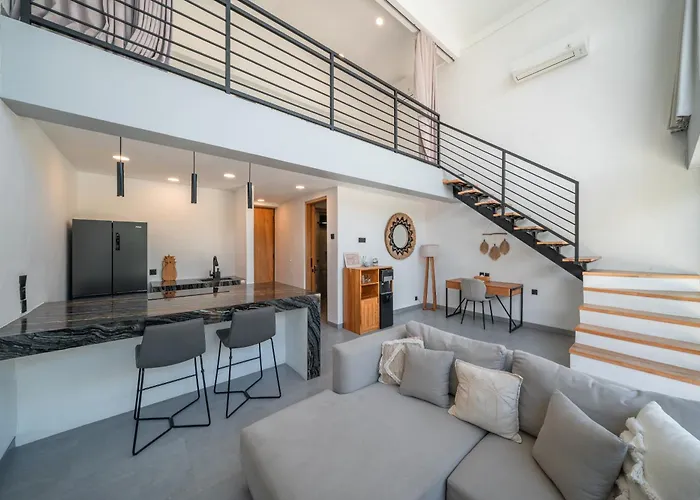 Villa Jane's Lofts - Designer Lofts, 7 Mins From Bingin *