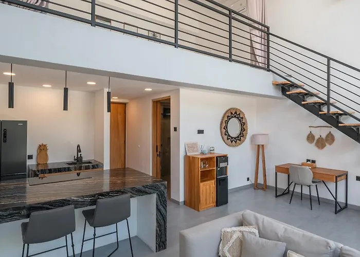 Jane's Lofts - Designer Lofts, 7 Mins From Bingin Villa *